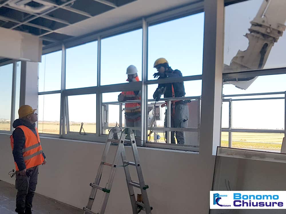 Installazione serramenti in alluminio pvc uffici industriali provincia milano