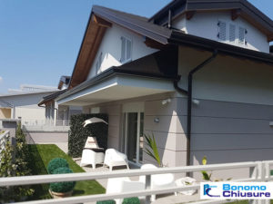 Serramenti in pvc persiane battente villetta lusso