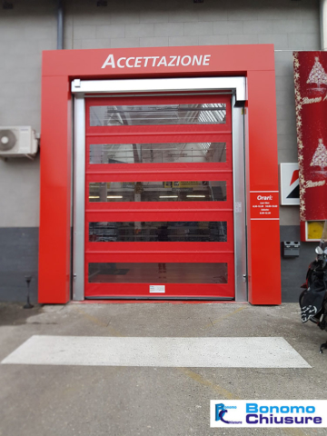 Portone sezionale ad avvolgimento rapido installato in provincia milano monza-brianza