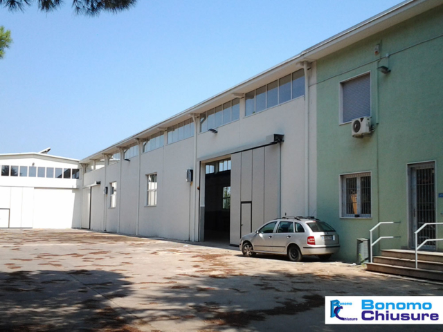 rivestimento capannone industriale serramenti pvc palazzina uffici milano